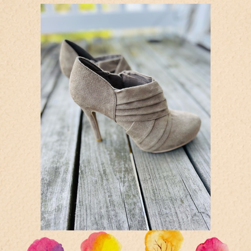 Mossimo boots